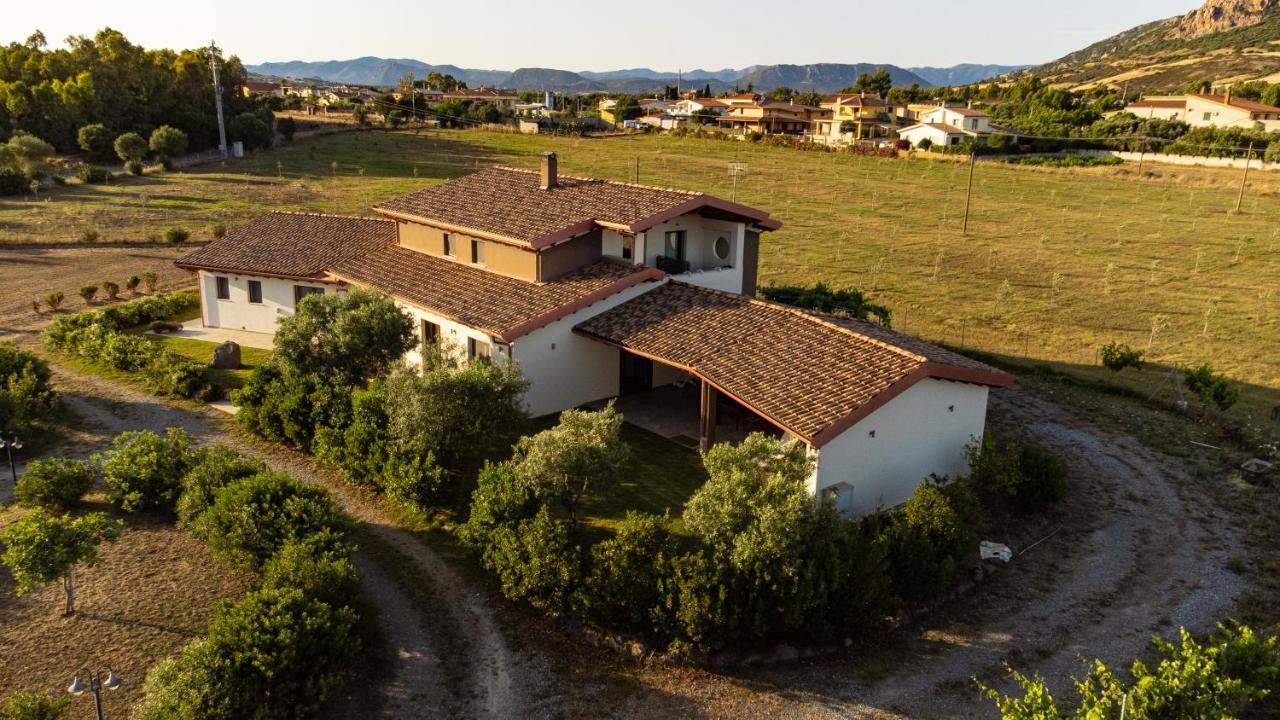 Agriturismo Sa Scalitta Карбония Экстерьер фото